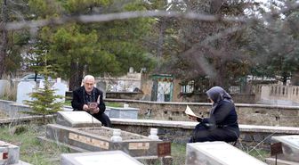 Elazığ'da mezarlıklarda ziyaretçi yoğunluğu