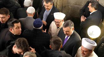 Bakan Tekin ve Çiftçi, bayram namazını Erzurum'da kıldı