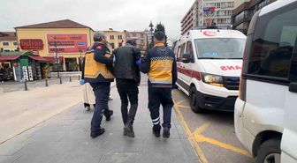 Dolmuşta fenalaşan yolcu hastaneye kaldırıldı