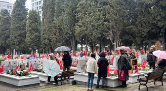 Edirnekapı Şehitliği'nde hüzünlü bayram