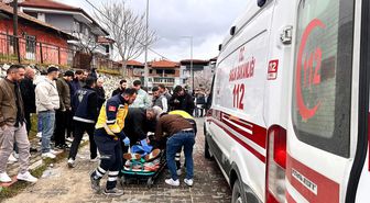 Kula'da yarım saat arayla iki kaza: 5 yaralı