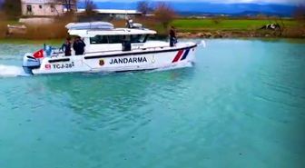 Manavgat'ta jandarmadan deniz ve ırmakta bayram mesaisi