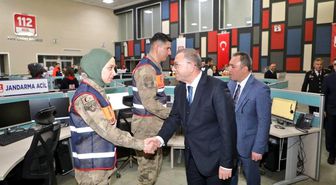 Kars Valisi Ziya Polat'tan 112 Acil Çağrı Merkezi'ne bayram ziyareti