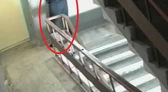 Kayseri'de kurye, sipariş getirdiği binaya idrarını yaptı