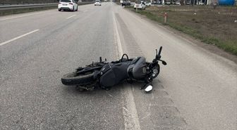 Otomobilin çarptığı motosikletin sürücüsü ağır yaralandı