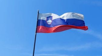 Slovenya genel seçim için sandık başında