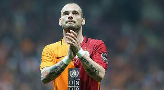 Sneijder'den ırkçılık iddiaları sonrası Liverpool'a zehir zemberek sözler
