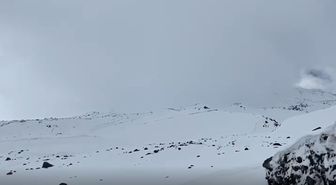 Ağrı Dağı'nda kaybolan kadın dağcı için arama kurtarma çalışması başlatıldı
