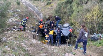 Bilecik'te otomobil takla attı: 2 yaralı