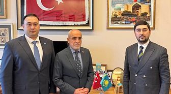 Cumhurbaşkanı Başdanışmanı Topçu, Kazakistan Halk Asamblesi Yardımcısı Akhmetov ile görüştü