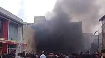 Şanlıurfa'da Elektrik Trafosunda Patlama: 4 Araçta Hasar Oluştu