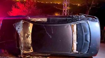 Sinop'ta otomobil devrildi: 2 yaralı
