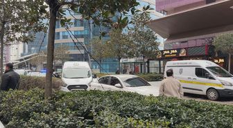 TIR'a çarpan hafif ticari aracın sürücüsü ağır yaralandı