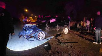 Adana'da evin duvarına çarpan otomobil takla attı: 1 yaralı