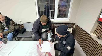 Arnavutköy'de engelli vatandaş bulduğu parayı polise teslim etti
