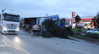 Samsun'da freni boşalan TIR 4 araca çarptı: 6 yaralı