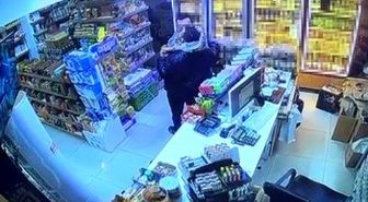 Markette 19 yaşındaki genci hayattan koparan cinayet anına ait görüntüler ortaya çıktı