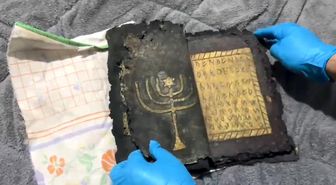 Aydın'da Bizans dönemine ait altın işlemeli dua kitabı ele geçirildi