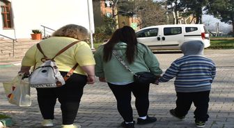 Harabe evde bulunan Nazar'ın, 7 yıl sonra 'anne' dediği Rebecca'nın oğlu olduğu DNA testiyle kesinleşti