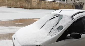 Hatay'da sağanak ve dolu nedeniyle yollar göre döndü