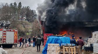 Bolu'da Depoda Yangın Çıktı