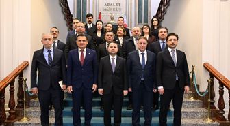 Bakan Gürlek KKTC İçişleri Bakanı Oğuz ile bir araya geldi