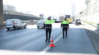 Boğazına şeker kaçan sürücüyü kurtaran polis: Görevimiz sadece trafiği yönetmek değil, can güvenliğini de sağlamak