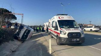 Çanakkale'de yolcu minibüsü devrildi: 8 yaralı