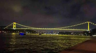 Endometriozis farkındalık ayı nedeniyle Fatih Sultan Mehmet Köprüsü sarıya büründü