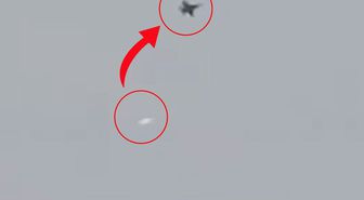 İran'ın ABD'ye ait F/A-18 savaş uçağını hedef aldığı anlar kamerada