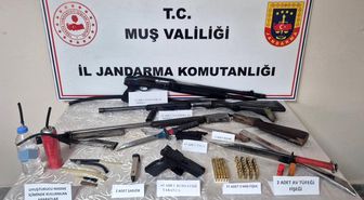 Muş'ta silah ve uyuşturucu operasyonu: 2 gözaltı