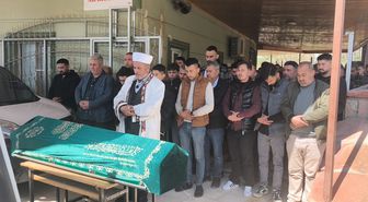Halı sahada oynarken göğsüne top isabet edince kalbi durdu, hastanede kurtarılamadı