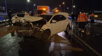 Ataşehir'de 8 aracın karıştığı zincirleme kaza: 4 yaralı