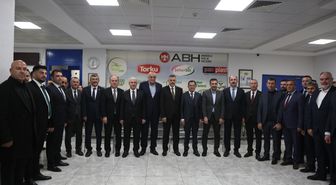 Bakan Çiftçi, Çumra Şeker Fabrikası'nı ziyaret etti