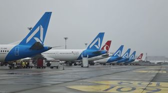 İstanbul'da hava ulaşımına yağmur engeli, onlarca uçak kalkamadı