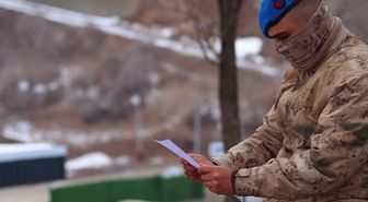Samsunlu öğrencilerin yazdığı duygu dolu mektuplar Mehmetçiğe moral oldu