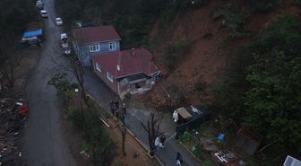 Beykoz'da toprak kayması sonucu tek katlı evde hasar oluştu