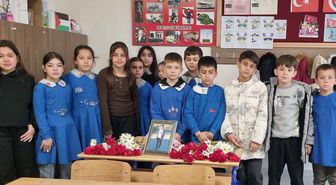 Kazada ölen Bülent Umut'u arkadaşları, sırasına çiçek bırakıp andı