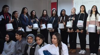 Liselilerden 'geri dönüşüm' orkestrası