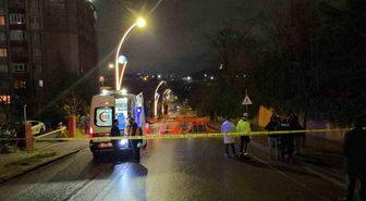 Motosiklet beton bariyerlere çarptı: 1 ölü