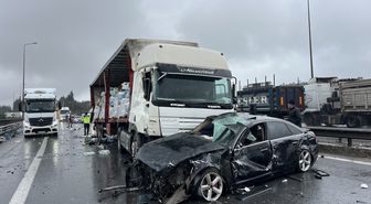 TEM'de 6 araç zincirleme kazaya karıştı: 3 yaralı