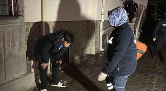 Aksaray'da apartmanda yangın paniği: 6 kişi dumandan etkilendi