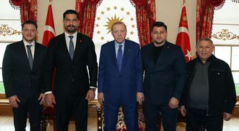 Cumhurbaşkanı Erdoğan, Türkiye Güreş Federasyonu Başkanı Taha Akgül'ü kabul etti