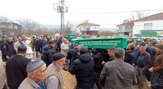 Eşi ve ailesini katletmişti: 4 kişi yan yana toprağa verildi