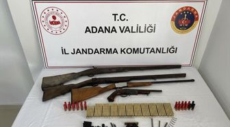 Adana'da ruhsatsız 3 av tüfeği ve tabanca ele geçirildi