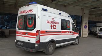 Siirt'te ağaç budarken kazara kolunu kesen kişi öldü