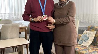 AK Parti Kadın Kolları MKYK Üyesi Yılmaz, Beypazarı'da ziyaretler yaptı
