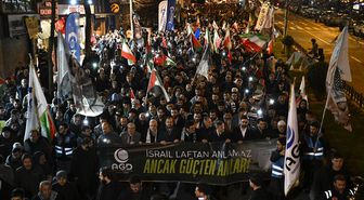 Anadolu Gençlik Derneğinden Fatih'te ABD ve İsrail karşıtı protesto