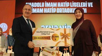 Antalya'da '3. Bölge Genç Nida Hafızlık Yarışması' bölge finali yapıldı