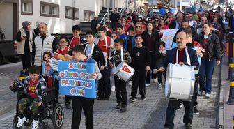 Artvin'de otizm farkındalığı yürüyüşü düzenlendi
